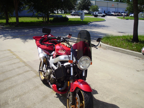 Universal screen installed on Honda 996